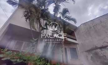 Imagem: Casa de rua Sobrado / Residencial / Centro