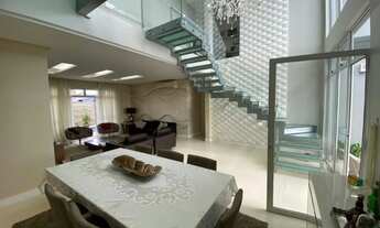 Imagem 7: Casa de condomínio no Alphaville para venda com 450 metros quadrados com 3 quartos