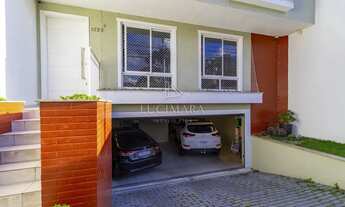 Imagem 3: CASA com 3 dormitórios à venda com 239m² por R$ 1.450.000,00 no bairro Mercês - CURITIBA