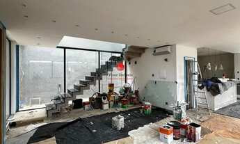 Imagem 3: Casa de Alto Padrão à Venda - 4 Quartos, 4 Banheiros, 266 m² construídos em lote de 360 m²