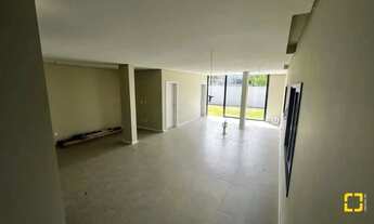 Imagem 6: Casa à Venda - 3 suítes, em Rua sem saída, vista para área de preservação