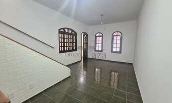 Imagem 7: Sobrado para aluguel possui 125 metros quadrados com 3 quartos