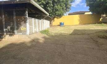 Imagem 6: Sobrado para aluguel e venda tem 600 metros quadrados com 5 quartos