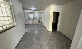 Imagem 4: Casa com 2 dormitórios para alugar, 90 m² por R$ 1.468,68/mês - Montese - Fortaleza/CE