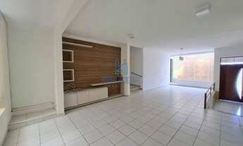 Imagem 6: Casa de Esquina com 360 m² Construídos em Terreno de 450 m² à Venda em Capim Macio