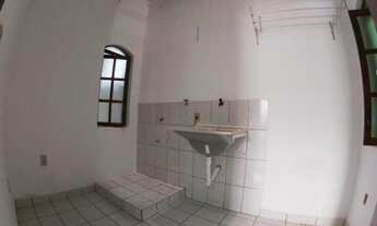 Imagem 5: Alugo Mª Ortiz casa térrea 2 quartos, copa, sol manhã, 1 vg, R$750,00 ótimo local!