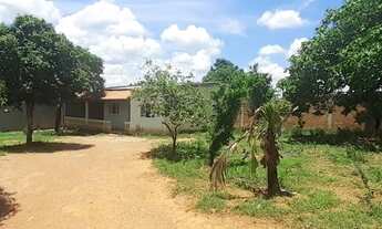 Imagem 2: Alugo uma casa com terreno 810m²