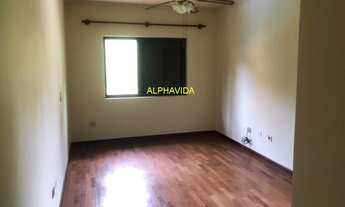 Imagem 6: Excelente casa em condomínio fechado, especial para retrofit, com 4 dorm, sendo 2 suites