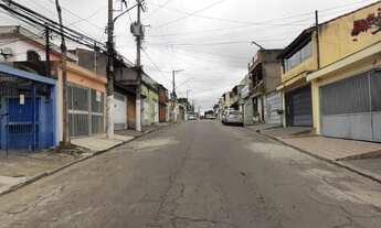 Imagem 4: Casa sobreposta em Itaquera com 2 dormitórios e vaga de garagem