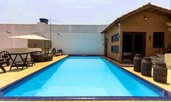 Imagem 2: Casa Assobrada 250 m² á venda 4 quartos sendo 2 Suítes com Piscina em Jaguaré -SP