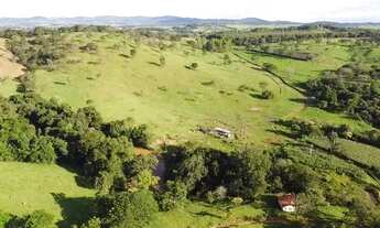 Imagem 4: Fazenda com área de 32,5 hectares todo formado com lagoa e ótima cede em Itaúna/ MG
