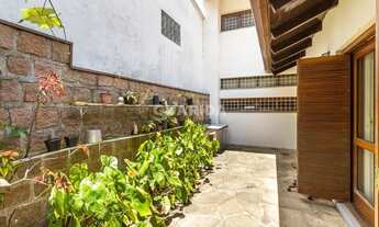 Imagem 6: Casa para venda possui 212 m², com 4 quartos 4 vagas - em Jardim do Salso - Porto Alegre