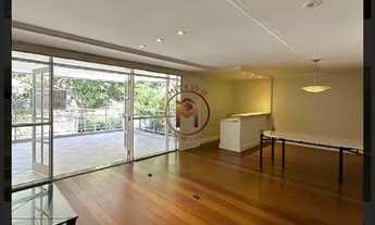 Imagem 2: Lindo apartamento lâmina, 3 quartos com 2 suítes, a master com banheira