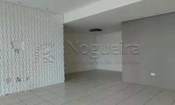 Imagem 2: O imóvel possui 122 m², varanda, sala para 02 ambientes 03 quartos sendo 01 suíte