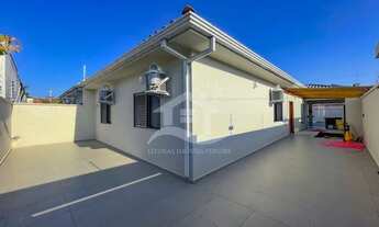 Imagem 2: Casa - Térrea no bairro Jardim Márcia, 440 metros da praia, Peruíbe-SP