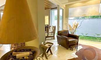 Imagem 5: Casa de condomínio para venda tem 368 metros quadrados com 4 quartos