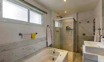 Imagem 6: Jardim América Andar Alto - 386m² Privativos 4 Suítes Escritórios - 3 Garagens