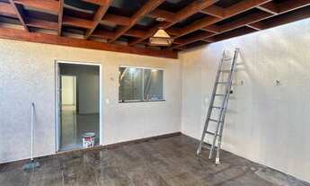 Imagem 2: Baixou!! Casa de esquina a venda, rica em porcelanato, bom gosto e estilo! No Jose Abrão