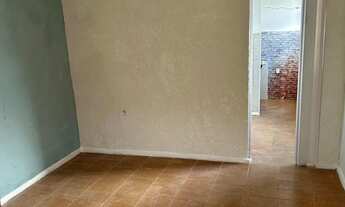 Imagem: Quitinete no centro. Atrás das casas bahia!