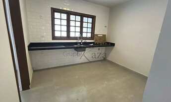 Imagem 3: Casa Sobrado - Jardim Califórnia - Residencial Ernanys Village - Jacareí - 3 Dormitórios