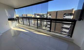 Imagem: 3/4 com armários fixos e vista mar