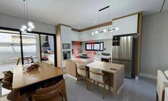 Imagem: Casa para venda com 4 suítes e 4 vagas