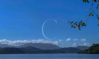 Imagem 7: Casa com vista espetacular, pés na areia em condomínio de Luxo em Angra dos Reis