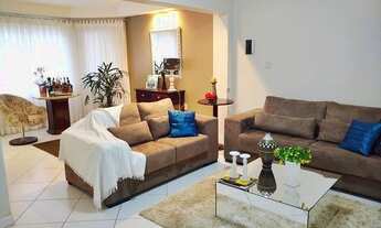 Imagem: Linda casa com PISCINA na Praia Brava