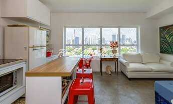 Imagem 2: Ap mobiliado impecável com 57 m2, suíte com varanda e vista livre na melhor localização do