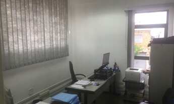 Imagem 3: Prédio Comercial na Parada Inglesa