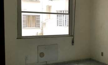 Imagem 6: ALUGO BOM APARTAMENTO COM 2 QUARTOS FUNDOS, RUA FERNANDO MENDES. MEDE 82M2