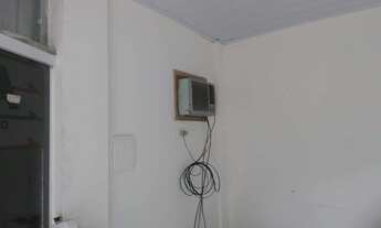 Imagem 5: A Lojas em frente ao BRT Magarça