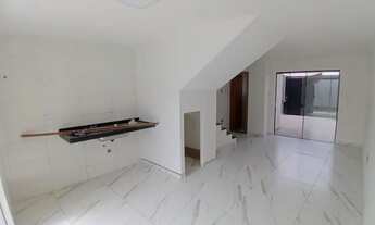 Imagem: )(- Oportunidade! Bela casa duplex nova