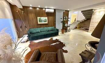 Imagem: Casa de condomínio para venda tem 368 metros