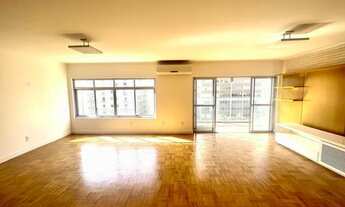 Imagem 5: Apartamento Espaçoso de 3 Quartos no Coração do Itaim Bibi - Vista Livre e Reforma Recente