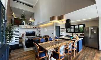 Imagem 7: Casa de condomínio sobrado para venda possui 340 metros quadrados com 4 quartos