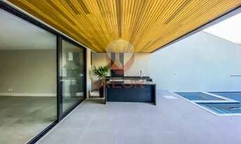 Imagem 5: Linda Casa Triplex com 380 m², 5 suítes, sendo 1 no térreo, Condomínio Blue Houses, Barra