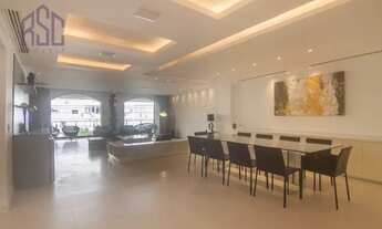 Imagem 3: Apartamento Mobiliado e Reformado para aluguel tem 260m2 com 4 Suítes 2 Vagas no Leblon