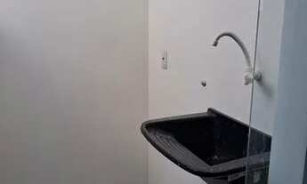 Imagem 7: Apartamento no Pq10 alugo. Alugo apartamento de 02 qts prédio residencial. Apar