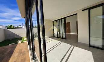 Imagem 6: Casa Alto Padrão no Condomínio Alphaville Dom Pedro 2 em Campinas. Sobrado Novo, com hall