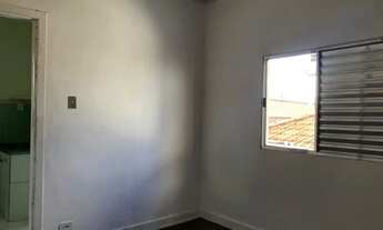 Imagem 7: Casa para LOCAÇÃO com 2 quartos e quintal individual, Vila Ipojuca - São Paulo - SP