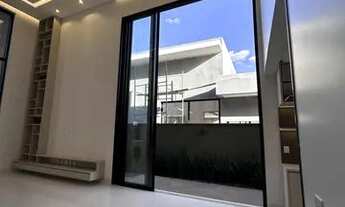 Imagem 6: Casa de condomínio para aluguel tem 233 metros quadrados com 4 quartos