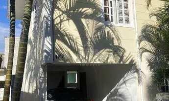 Imagem: Casa 02 Pavimentos com 04 Quartos à venda