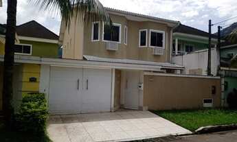 Imagem 3: Maravilhosa casa em condomínio fechado com três quartos