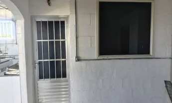 Imagem: Vendo fábrica de salgados inativa, com