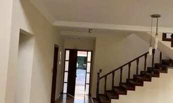 Imagem 5: Jardim das Colinas, linda casa com piscina, repleta de armários!!!!