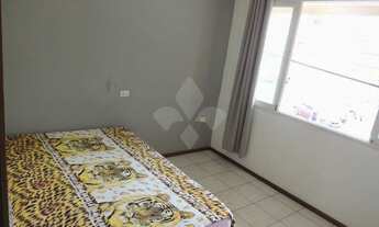 Imagem 6: Casa com 4 dormitórios no centro de Garopaba SC