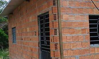 Imagem: Vendo uma chácara com Igarapé