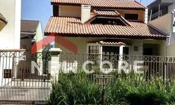 Imagem 2: Casa em Rua Napoleão Bonaparte - Tarumã - Curitiba/PR