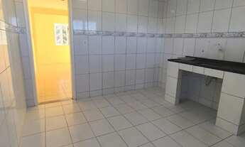 Imagem 4: Casa tipo apartamento com quintal privativo amplo, 2 quartos (1 suíte) Costa Azul